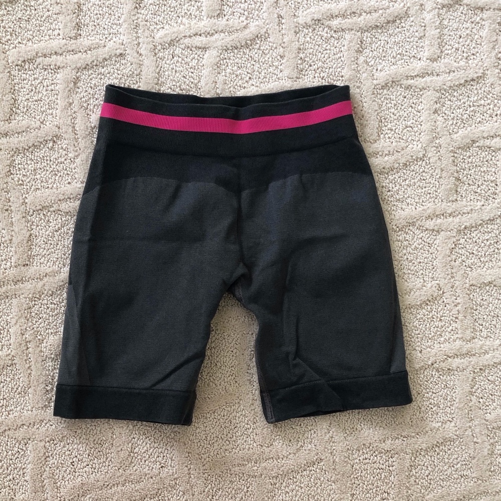 Stretchy Workout 'Bermuda Short' Leggings